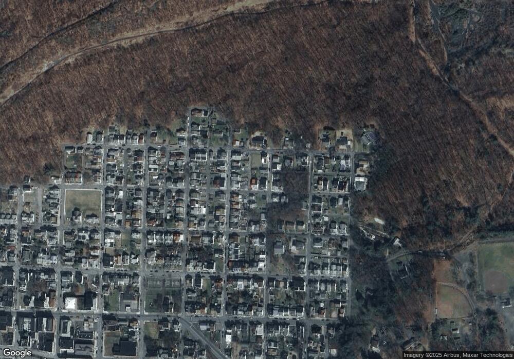 819 E Packer St, Shamokin, PA 17872 - photo 1