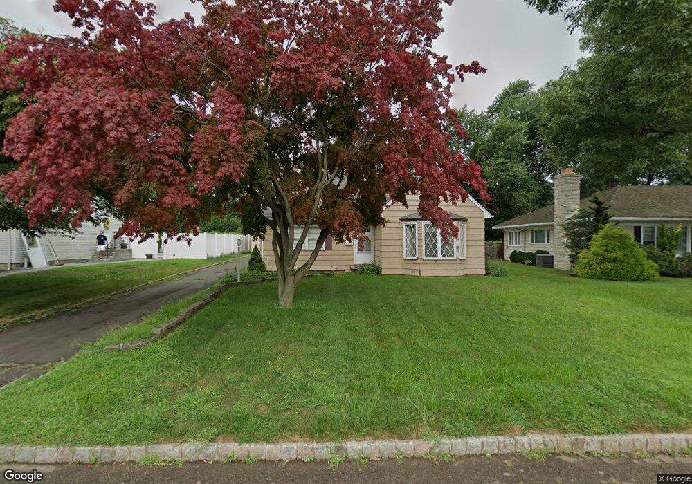 37 Lefferts Ln, Clark, NJ 07066 - photo 1