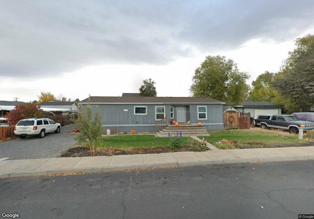 1831 NW Fir Ave, Redmond, OR 97756 - photo 1