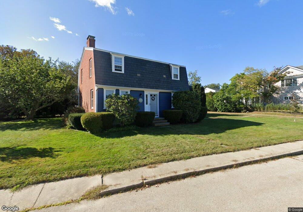39 Friends Dr, Newport, RI 02840 - photo 1