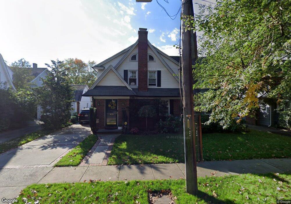 48 Hudson Rd, Floral Park, NY 11001 - photo 1