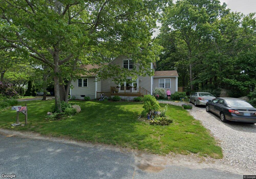 123 Juniper Rd, Wakefield, RI 02879 - photo 1