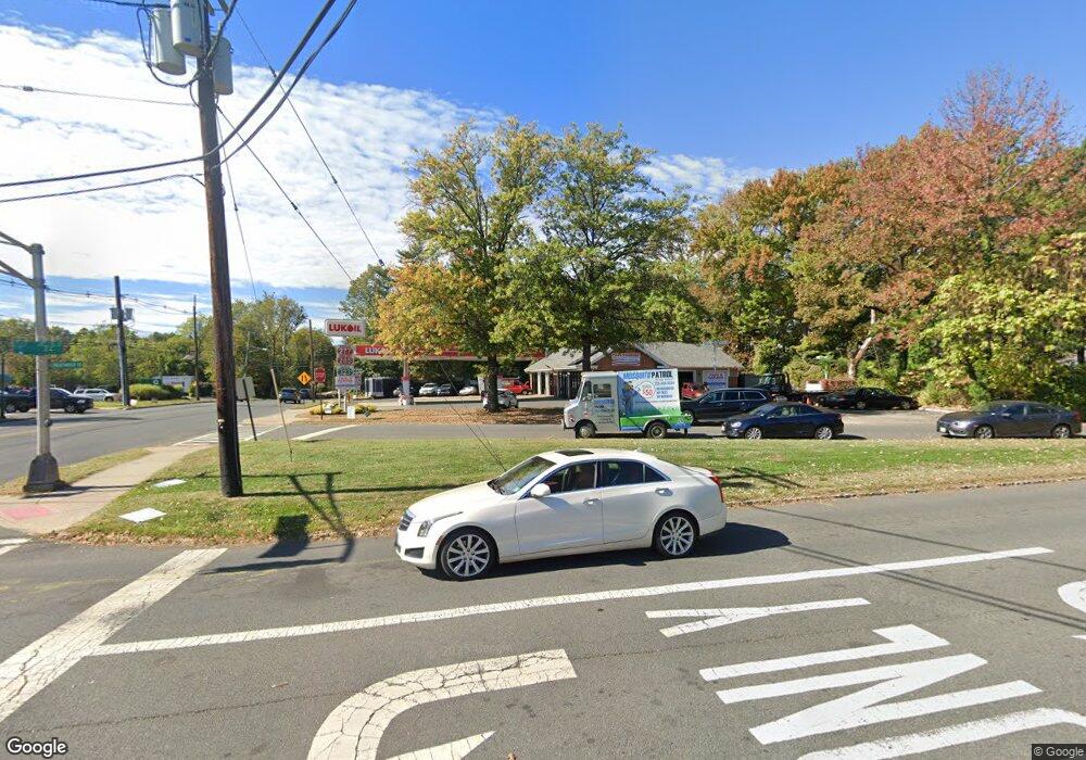 917 Crestwood Rd, Scotch Plains, NJ 07076 - photo 1