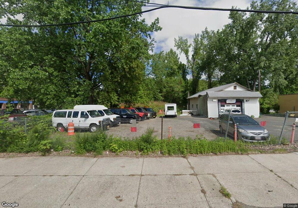 30 Berkshire Ave, Springfield, MA 01109 - photo 1