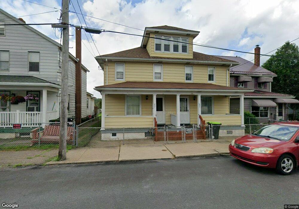 207 E Jackson St, McAdoo, PA 18237 - photo 1