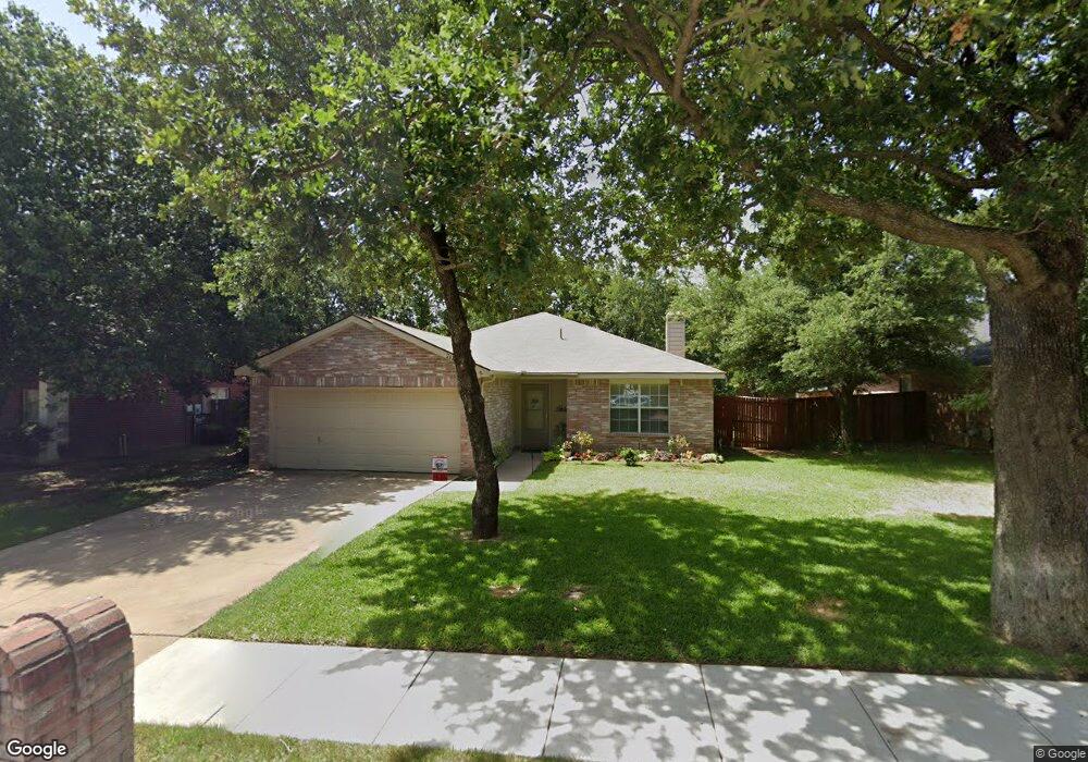 2812 Memorial Dr, Denton, TX 76210 - photo 1