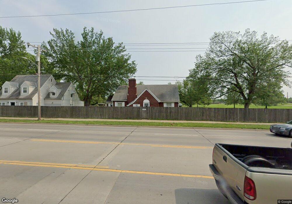 2801 SW 21st St, Topeka, KS 66604 - photo 1