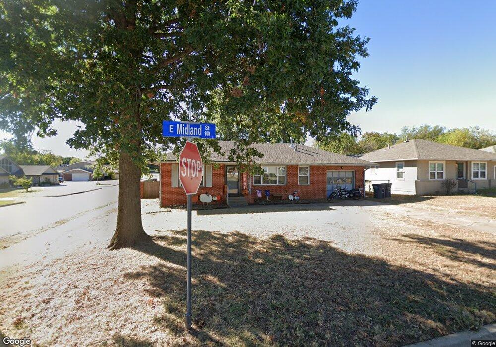 133 E Midland St, Shawnee, OK 74804 - photo 1