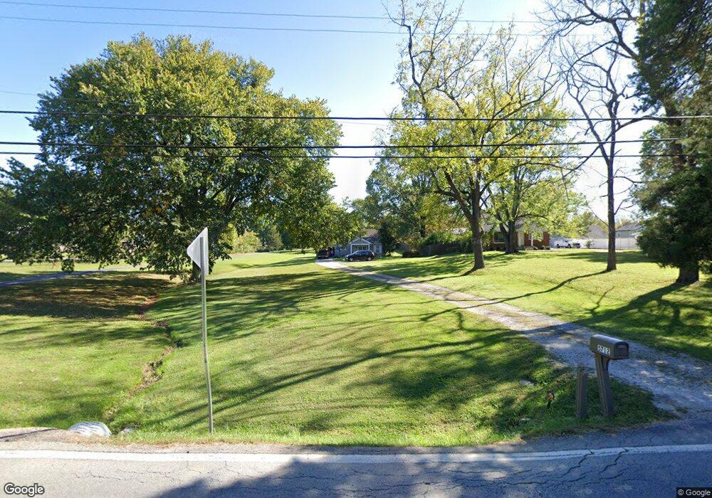 5712 E Manslick Rd, Louisville, KY 40219 - photo 1