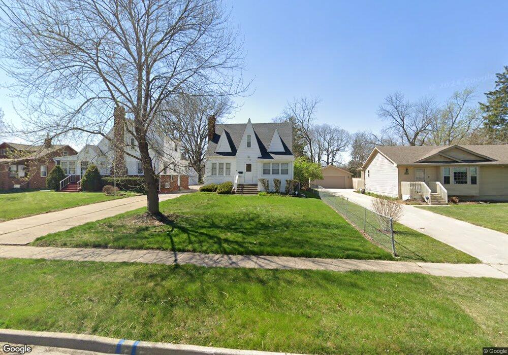 1628 48th St, Des Moines, IA 50310 - photo 1