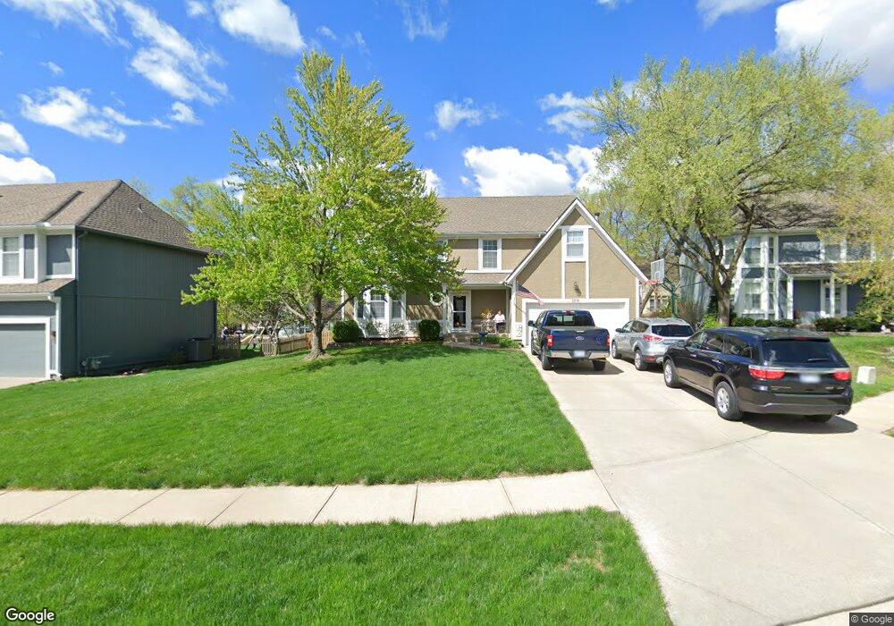 5308 Mullen Rd, Shawnee, KS 66216 - photo 1