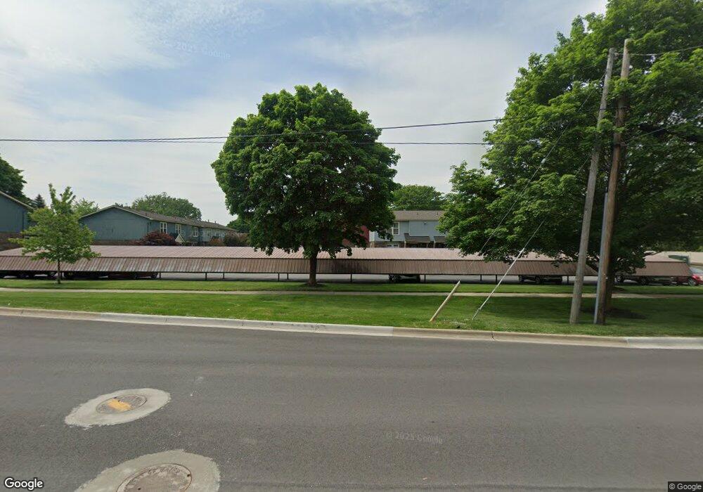 251 N Maple Rd, Saline, MI 48176 - photo 1