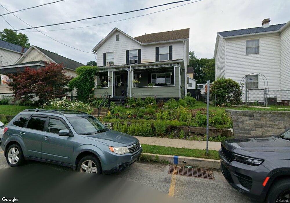 211 Emerson St, Vandergrift, PA 15690 - photo 1