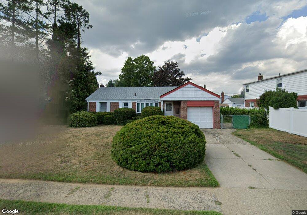 868 Hemlock St, Franklin Square, NY 11010 - photo 1