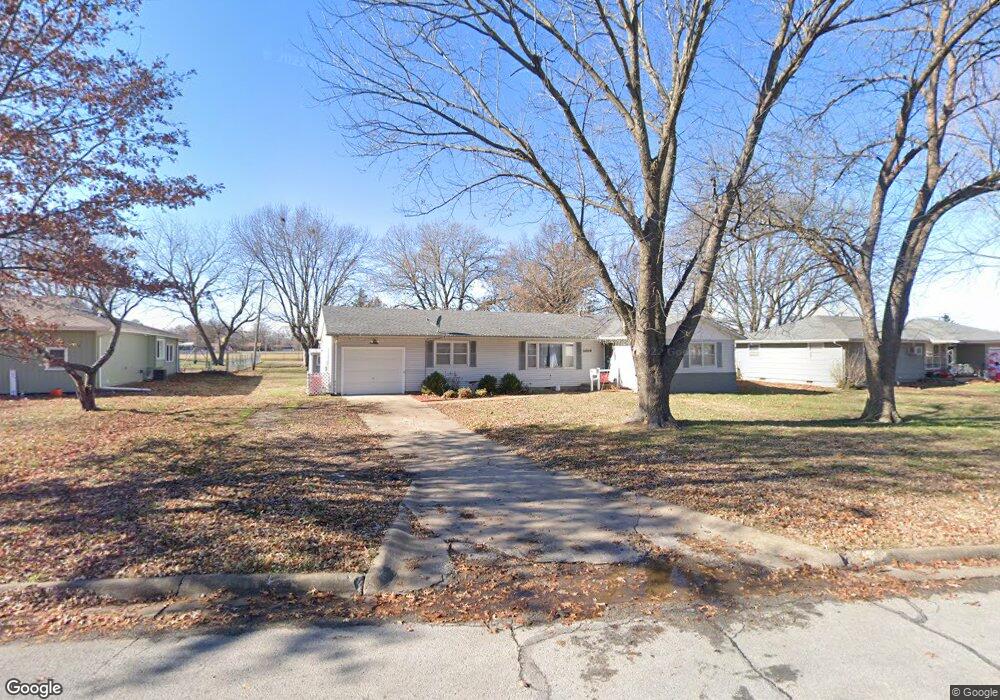 1009 S 29th St, Parsons, KS 67357 - photo 1