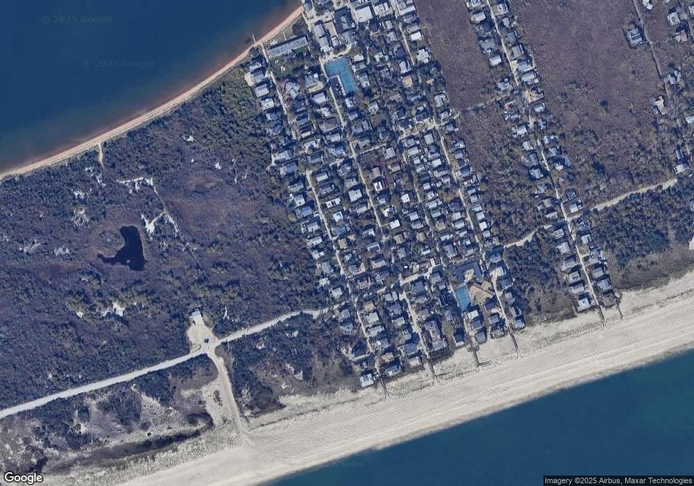 51 W Lighthouse Wlk Walk, Bay Shore, NY 11706 - photo 1