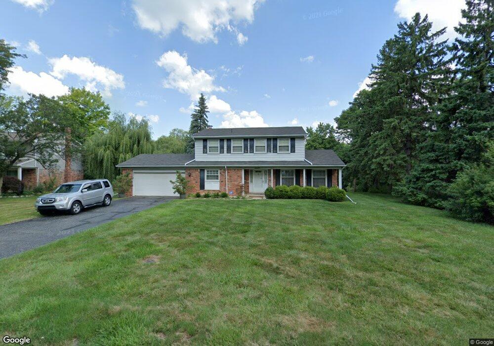 2521 Aspen Ln, Bloomfield Hills, MI 48302 - photo 1