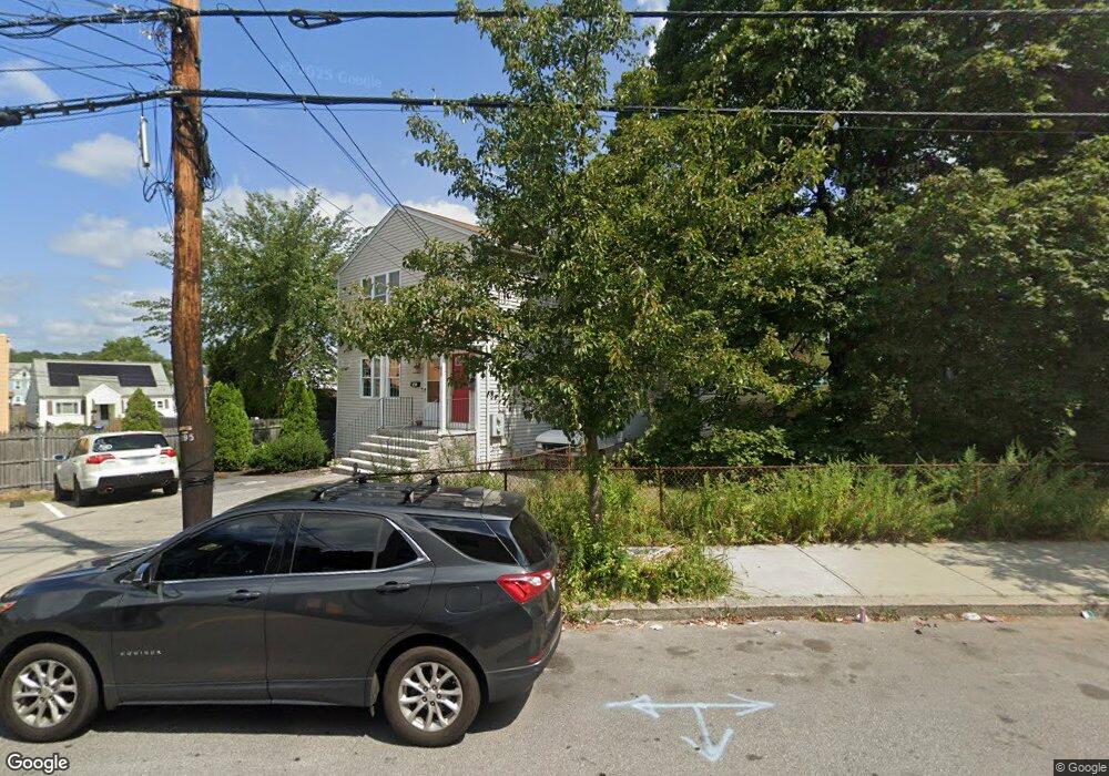 877 Douglas Ave unit Second, Providence, RI 02908 - photo 1