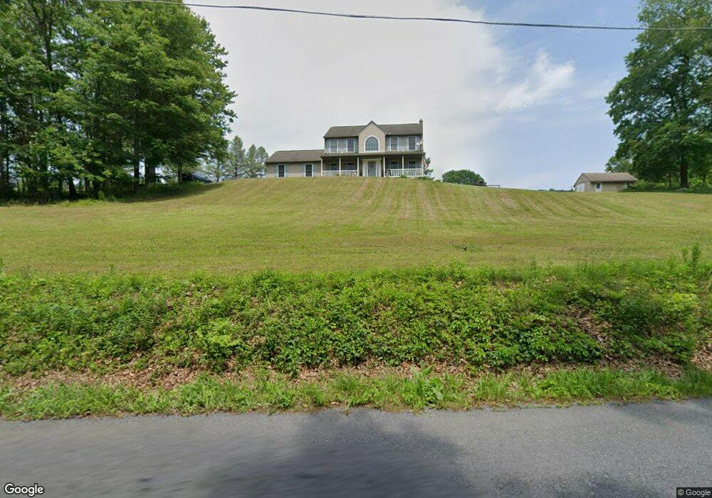 91 River Rd, New Ringgold, PA 17960 - photo 1