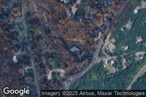 565 Woodbury Rd, Cold Spring Harbor, NY 11724