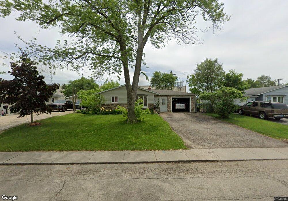 920 Berkley St, Carpentersville, IL 60110 - photo 1