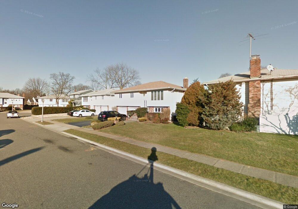 2461 Seebode Ct, Bellmore, NY 11710 - photo 1