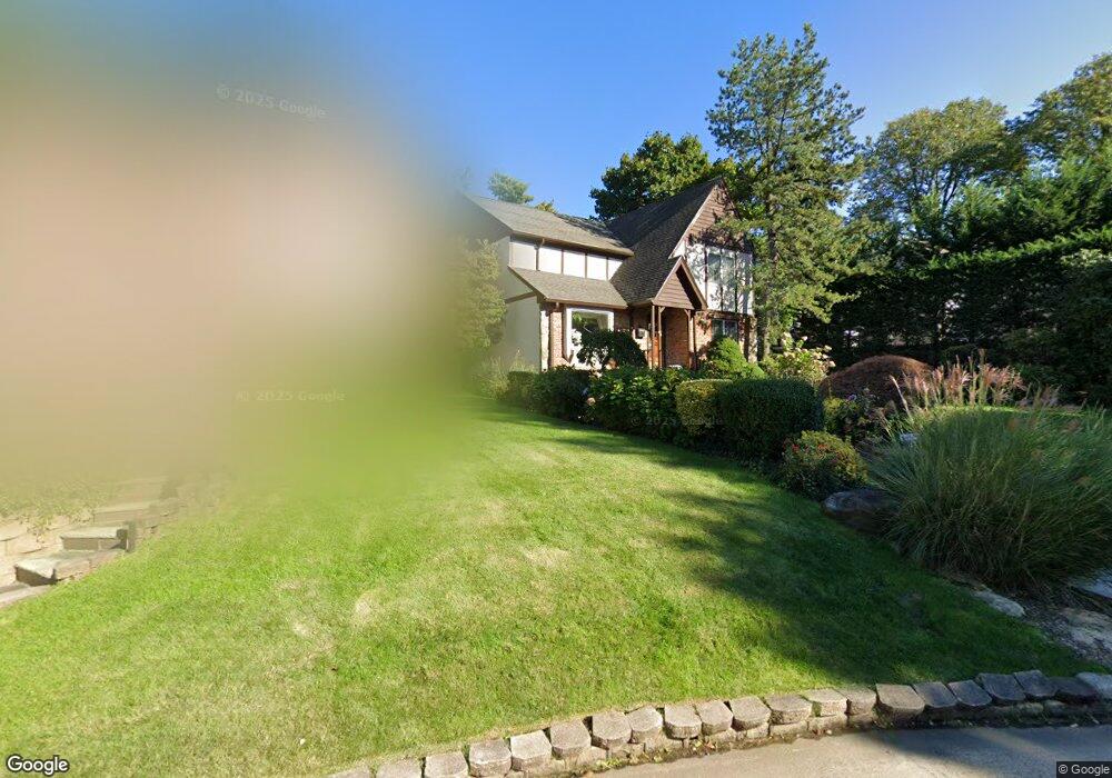 48 Chase Rd, Manhasset, NY 11030 - photo 1