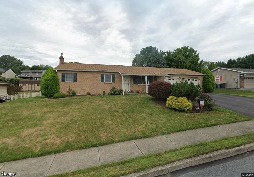 3221 Center St, Whitehall, PA 18052 - photo 1