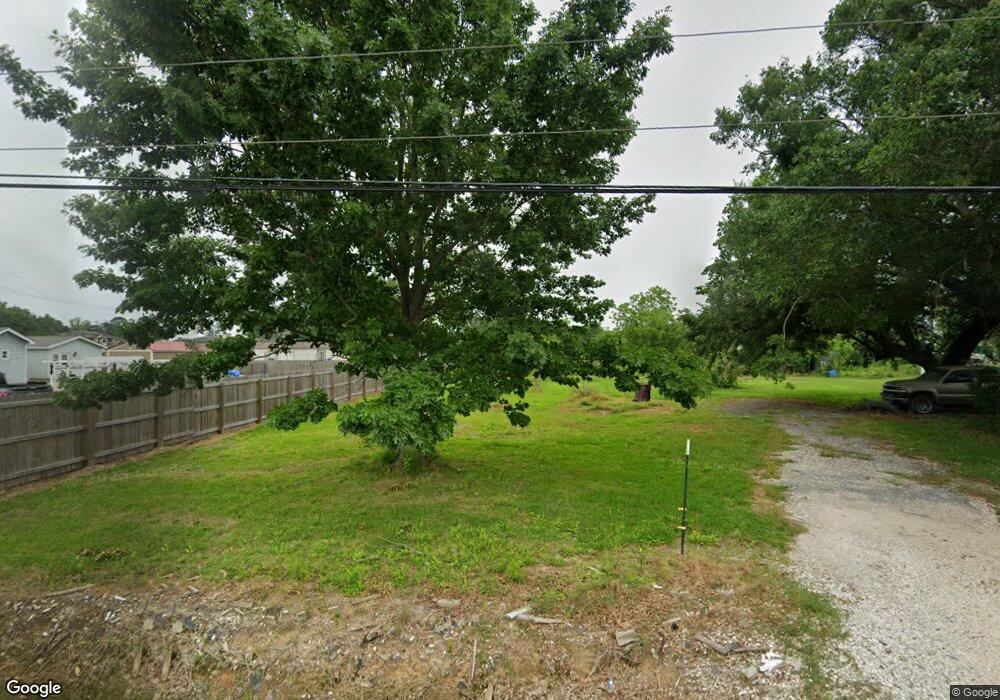 2833 Lafanette Rd, Lake Charles, LA 70605 - photo 1