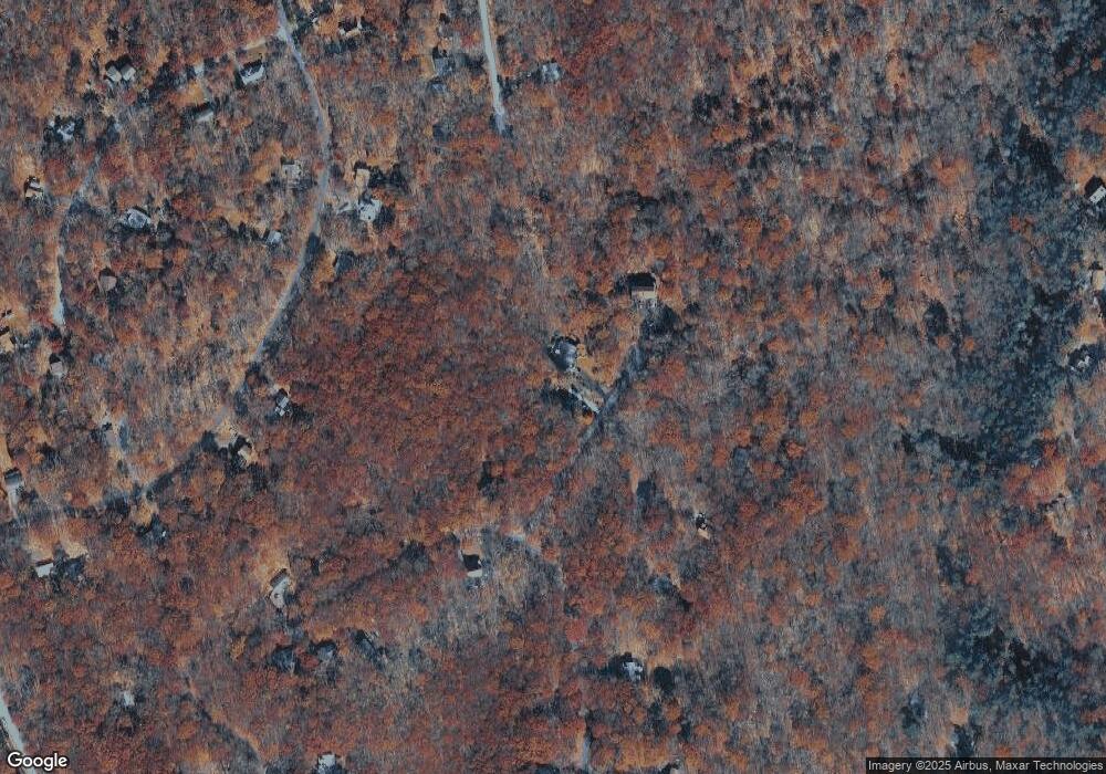 115 Upper Chipmunk Ct, Bushkill, PA 18324 - photo 1