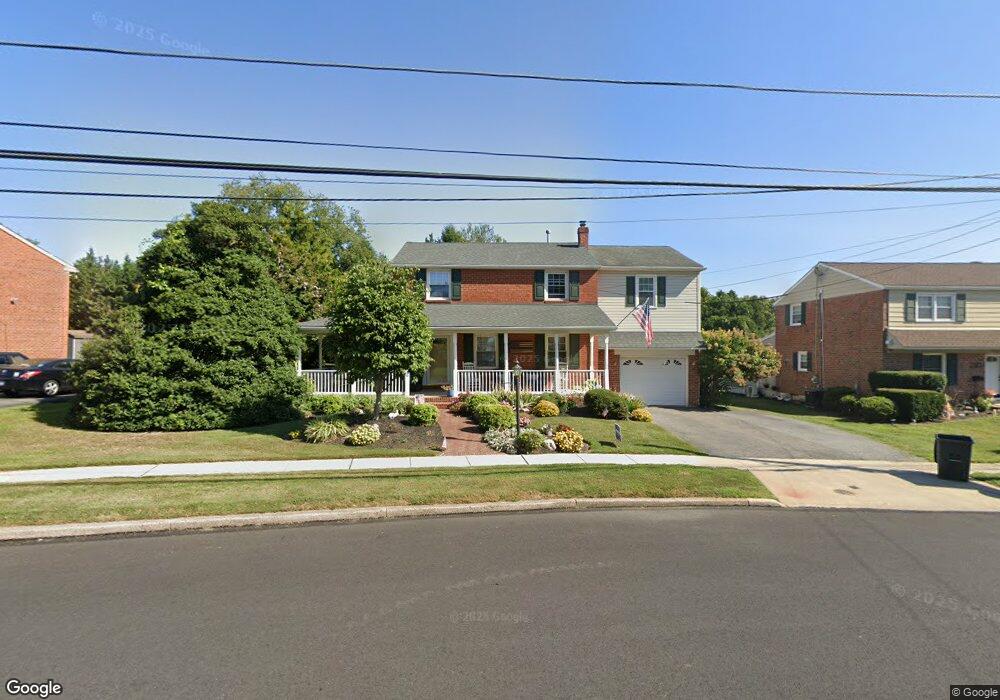 4953 Grant Dr, Brookhaven, PA 19015 - photo 1