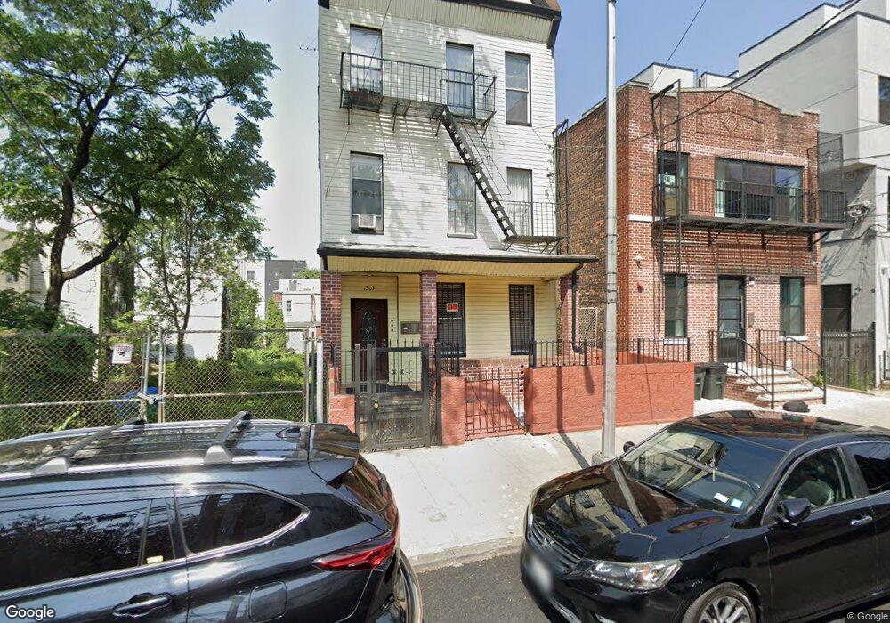 1303 Findlay Ave, Bronx, NY 10456 - photo 1
