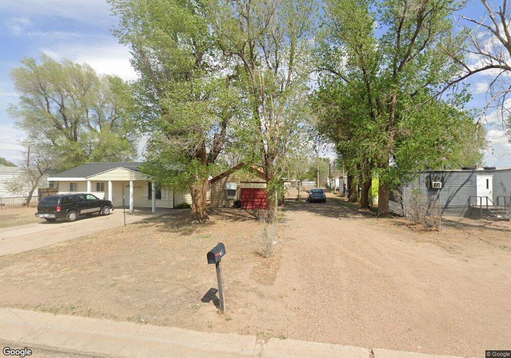 406 S Madison St, Hugoton, KS 67951 - photo 1