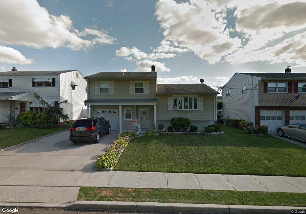 635 Hornsby Ave, Perth Amboy, NJ 08861 - photo 1