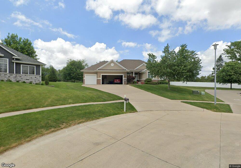 4113 Whitewood Ct NE, Cedar Rapids, IA 52411 - photo 1