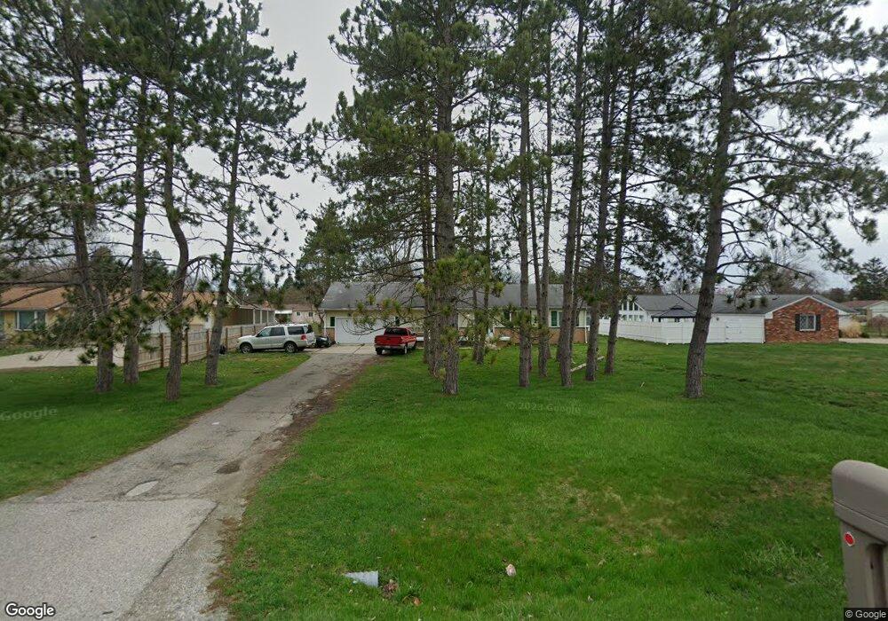 3340 W Carpenter Rd, Flint, MI 48504 - photo 1