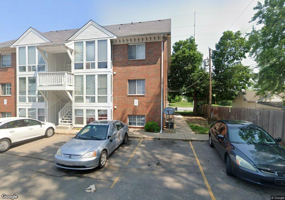 2110 SW MacVicar Ave, Topeka, KS 66611 - photo 1