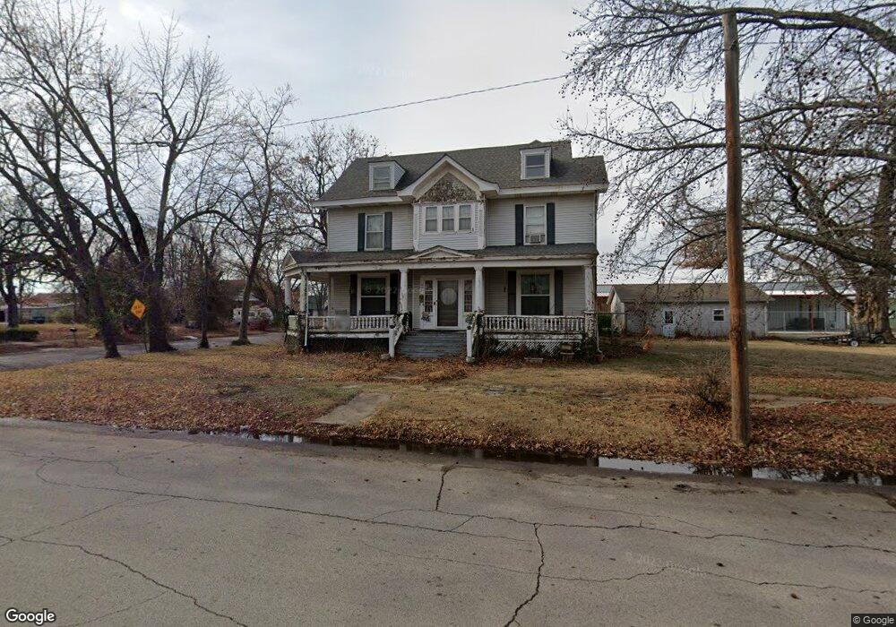 421 S 18th St, Parsons, KS 67357 - photo 1