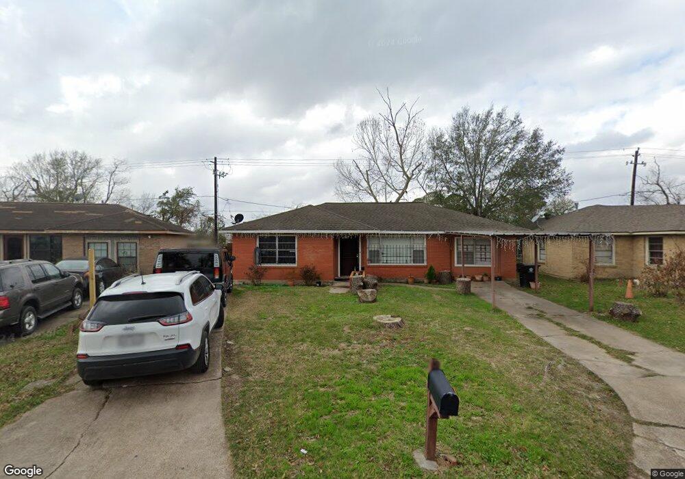 10807 Royal Pine Dr, Houston, TX 77093 - photo 1