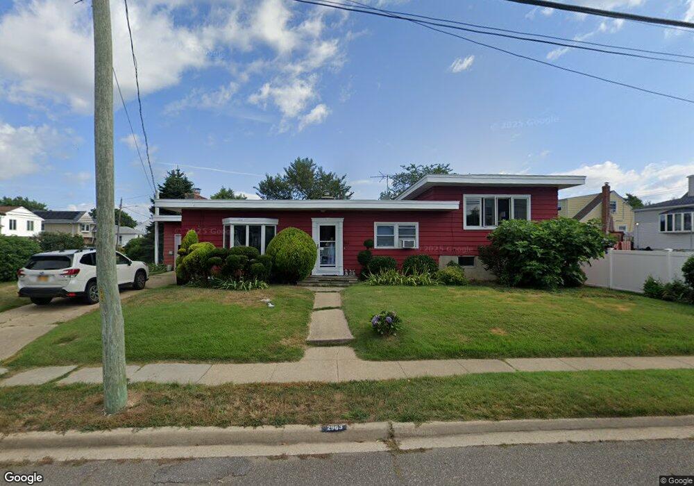 2963 Oakdale Ct, Wantagh, NY 11793 - photo 1