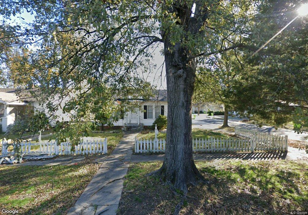 811 S Lowe St, Stuttgart, AR 72160 - photo 1