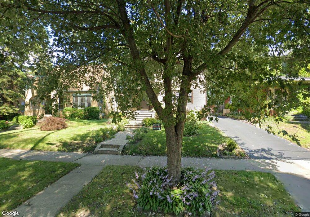 818 W Keith Ave, Waukegan, IL 60085 - photo 1