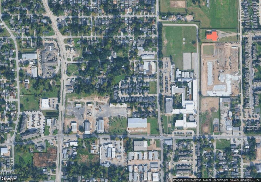 209 S Native Ln, Houston, TX 77022 - photo 1