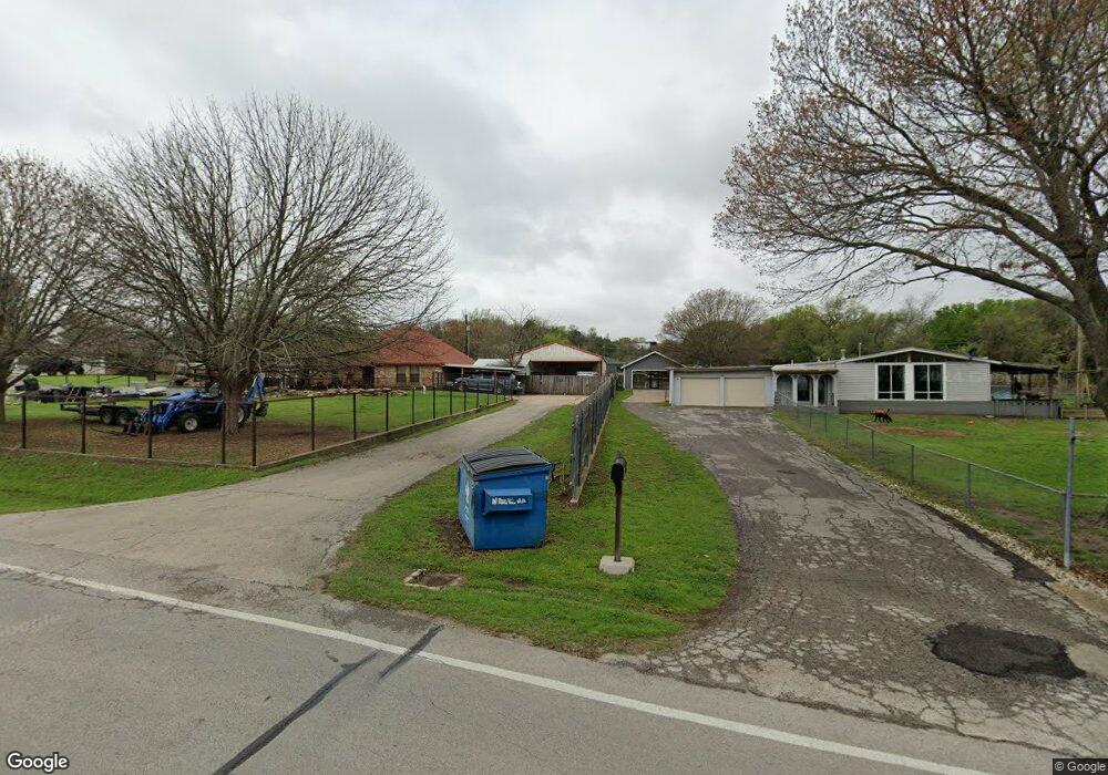 726 W Lake Dr, Weatherford, TX 76087 - photo 1