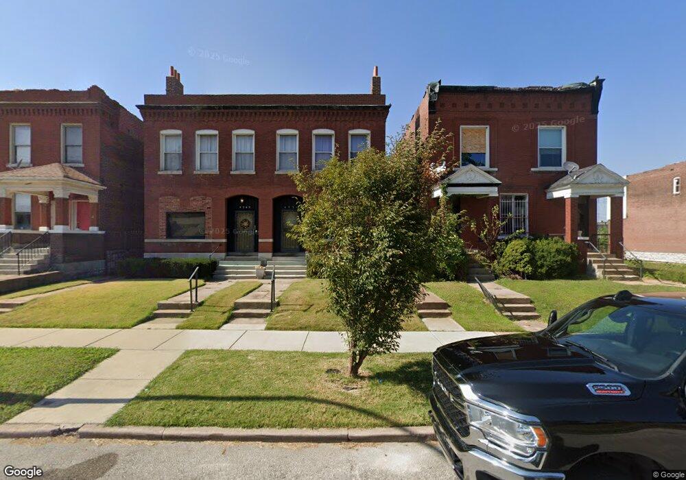 4549 Clarence Ave, Saint Louis, MO 63115 - photo 1