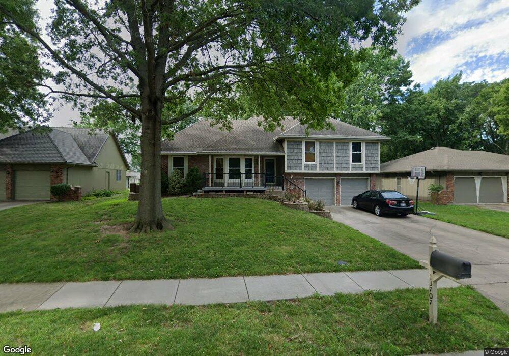 13707 W 69th St, Shawnee, KS 66216 - photo 1