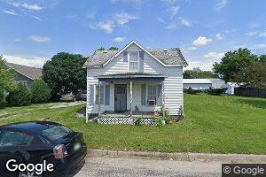 218 2nd St, Buffalo, IA 52728