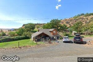 201 Burnham Ave, Maupin, OR 97037