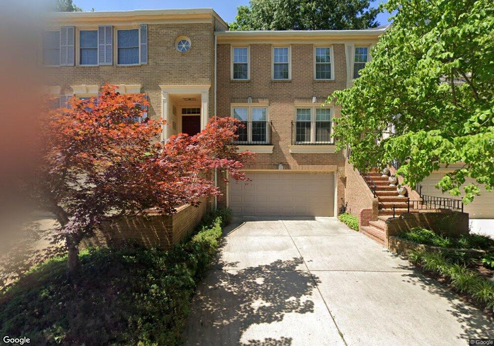 10940 Bloomingdale Dr, Rockville, MD 20852 - photo 1