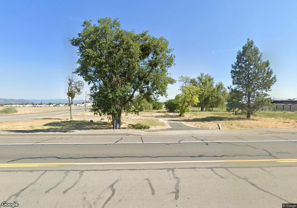 387 E Vilas Rd, Central Point, OR 97502 - photo 1